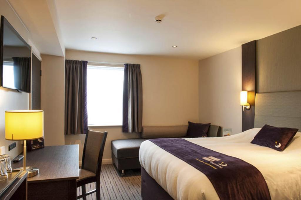 Premier Inn London Romford Central Zimmer foto