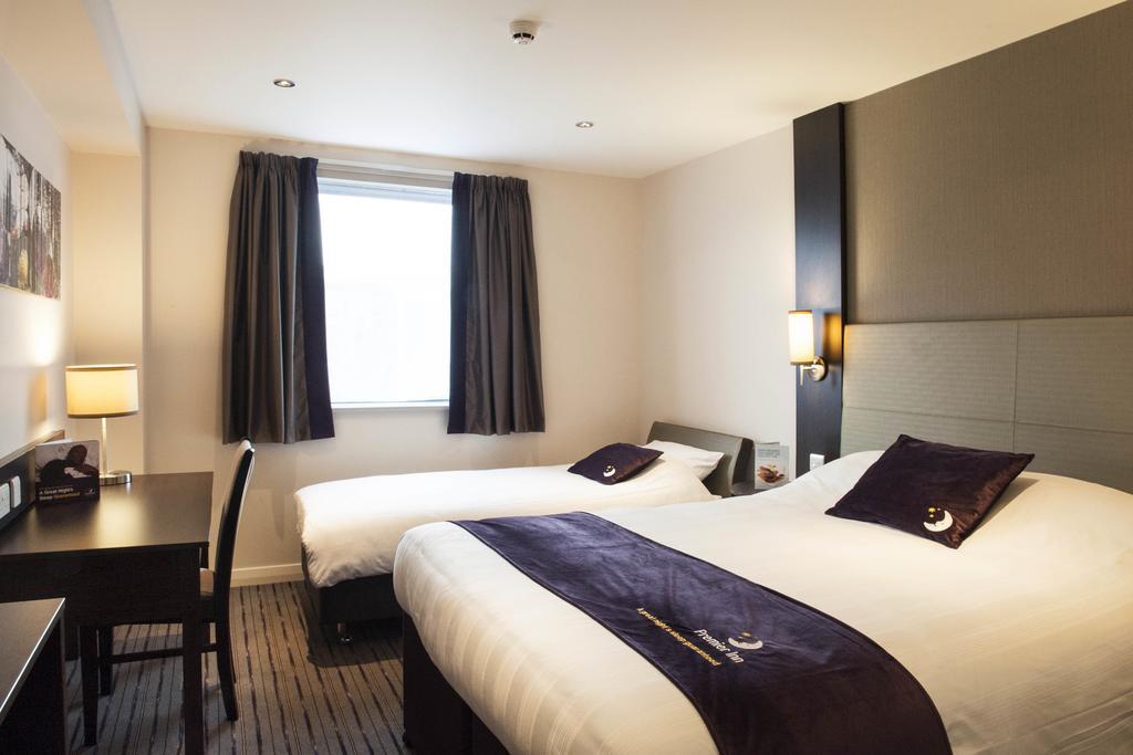 Premier Inn London Romford Central Zimmer foto